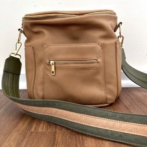 Fawn Design “The Mini” in tan
